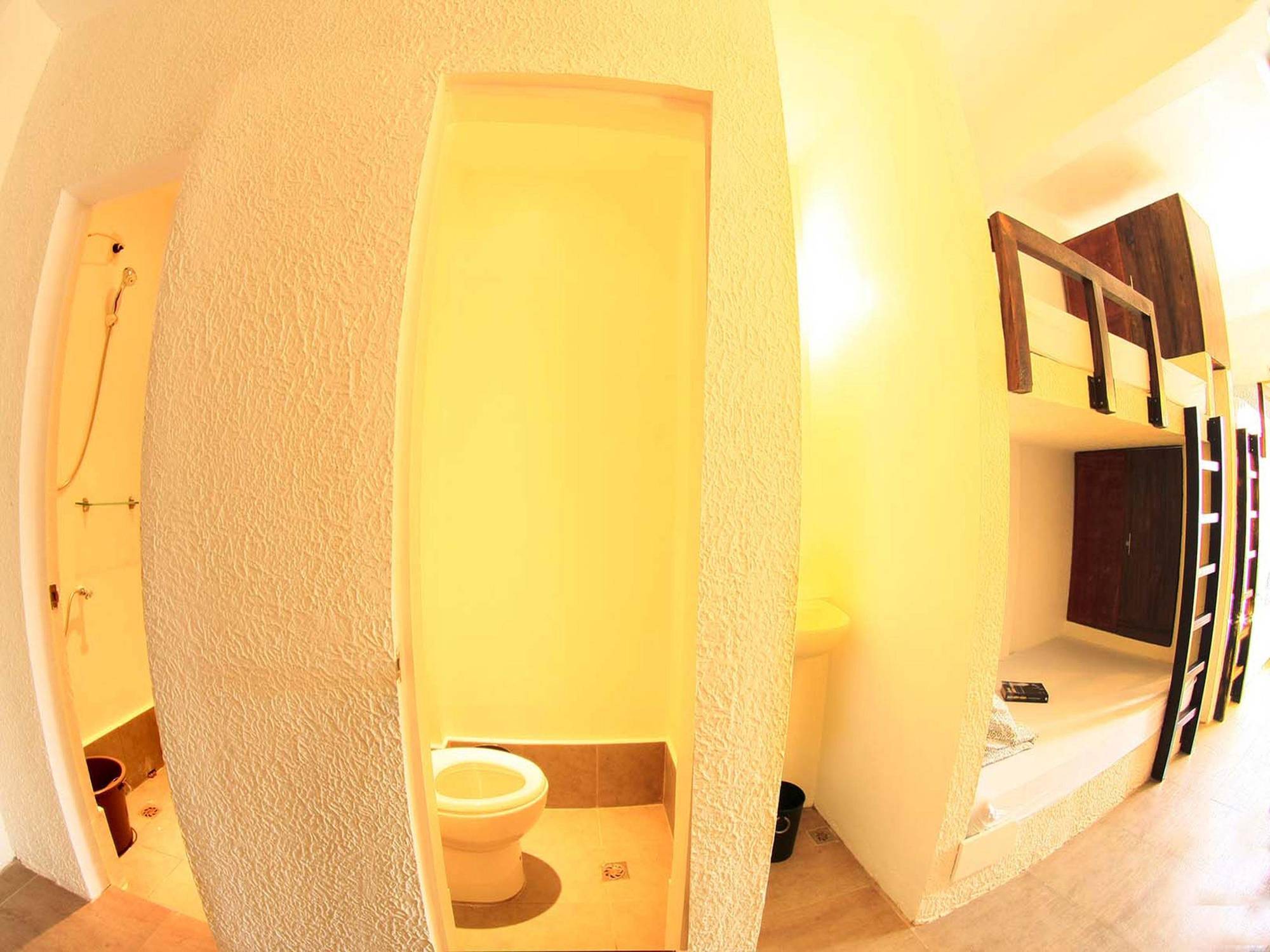 Sea Horse Guest House Корон Екстериор снимка