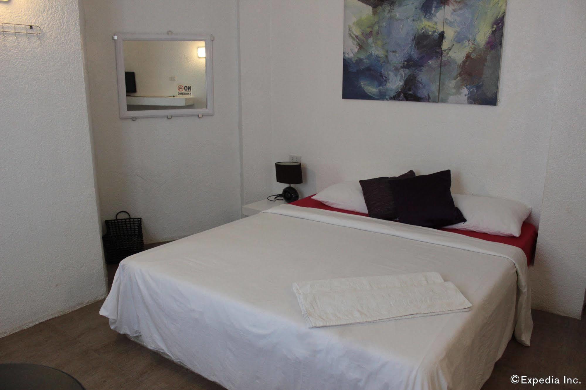 Sea Horse Guest House Корон Екстериор снимка