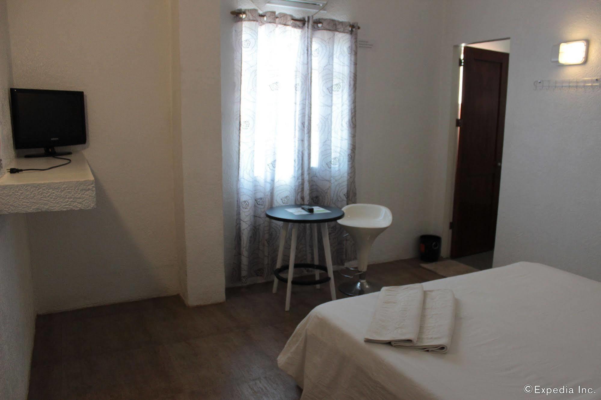 Sea Horse Guest House Корон Екстериор снимка